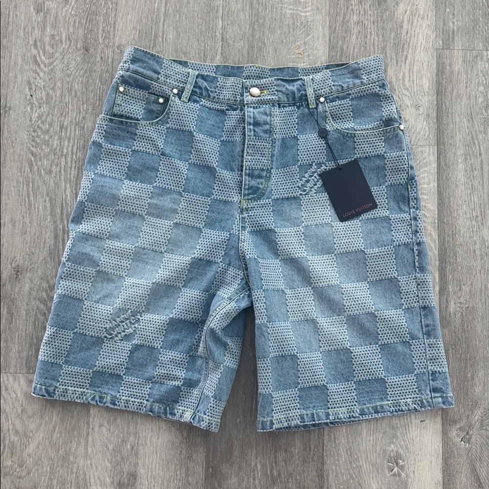 LV DAMIER 3D LIGHT DENIM SHORTS